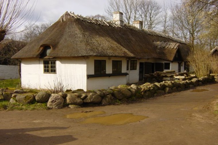 Åbningstider for 3 Butikker Lyngby – Hvornår er der åbent og lukket? - 1