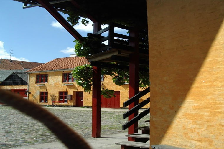 Åbningstider for Apoteket-online Århus Løve Apotek – Hvornår er der åbent og lukket? - 1