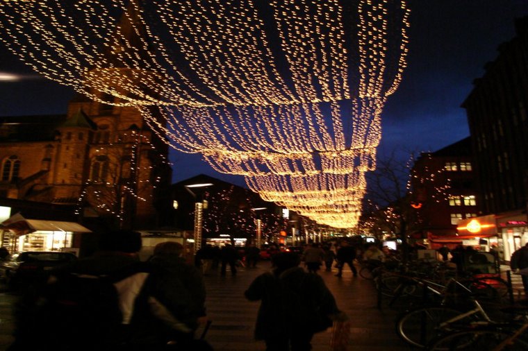 Åbningstider for Avis Aarhus C AARHUS HOVEDBANEGÅRD (kun afhentning, intet kontor) – Hvornår er der åbent og lukket? - 1