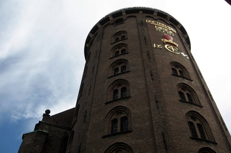 Åbningstider for Baresso Coffee - ved Rundetårn – Hvornår er der åbent og lukket? - 2