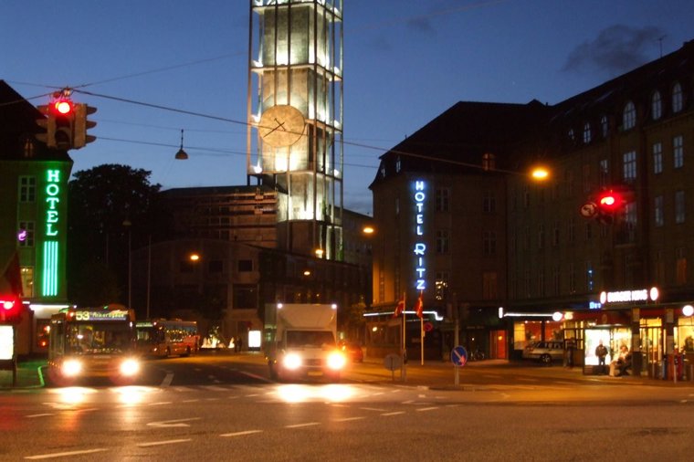 Åbningstider for Best Seller BRUUNS GALLERI – Hvornår er der åbent og lukket? - 1