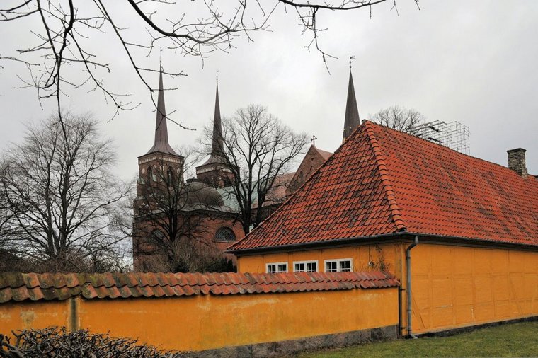 Åbningstider for Bog & idé Flensborg Bog & idé Roskilde – Hvornår er der åbent og lukket? - 2