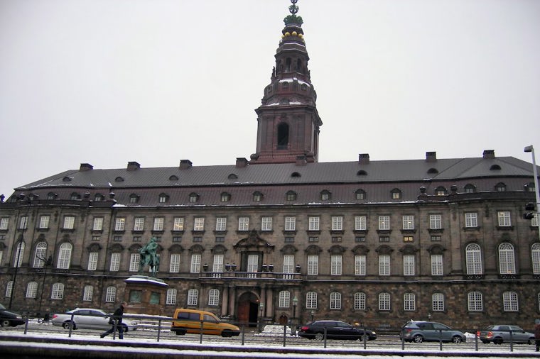 Åbningstider for Envii KØBENHAVN Illum – Hvornår er der åbent og lukket? - 1