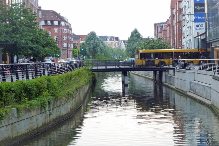 Åbningstider for Fætter BR Aarhus C – Hvornår er der åbent og lukket? - 1