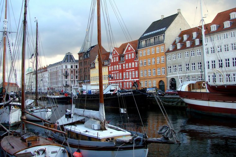 Åbningstider for Filippa K FILIPPA K MAGASIN KGNS NYTORV – Hvornår er der åbent og lukket? - 1