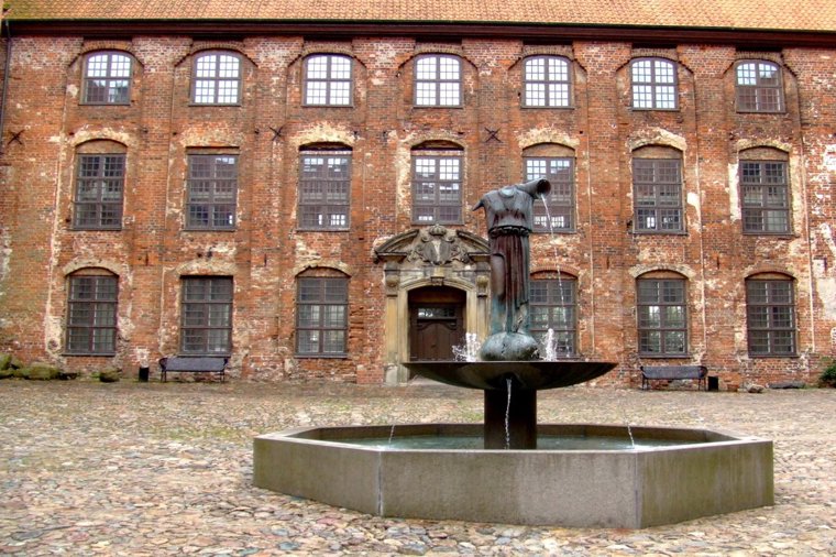 Åbningstider for Frellsen Kolding – Hvornår er der åbent og lukket? - 1