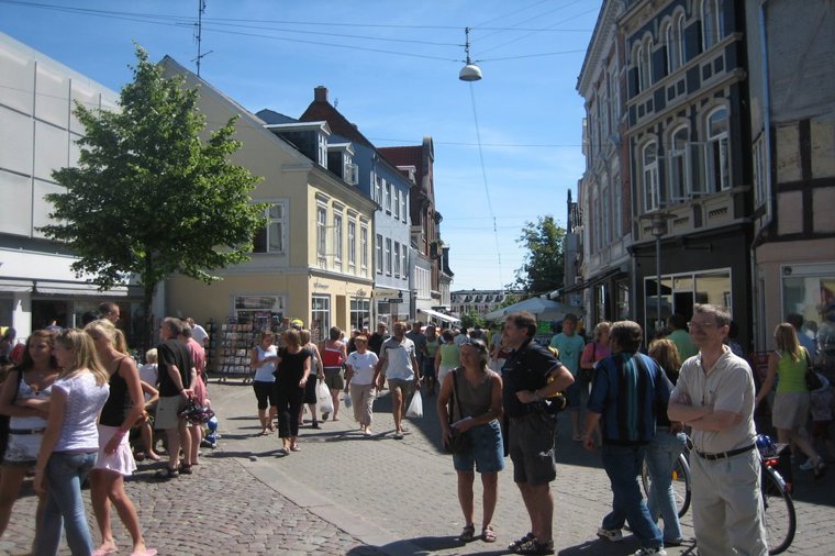 Åbningstider for Glitter Svendborg – Hvornår er der åbent og lukket? - 1