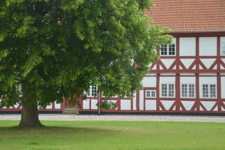 Åbningstider for Helly Hansen INTERSPORT FRIIS - CITY CENTER – Hvornår er der åbent og lukket? - 2