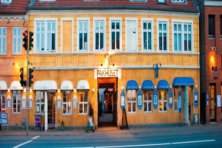 Åbningstider for Helly Hansen SALLING A/S AALBORG – Hvornår er der åbent og lukket? - 1