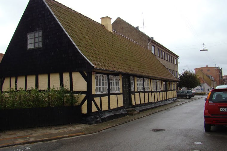 Åbningstider for Hummel Haderslev – Hvornår er der åbent og lukket? - 1