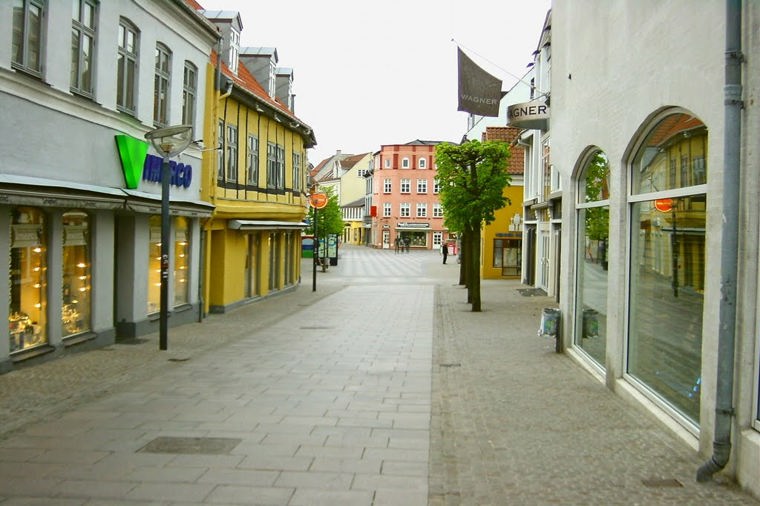 Åbningstider for Interflora Reberbans Blomster – Hvornår er der åbent og lukket? - 1