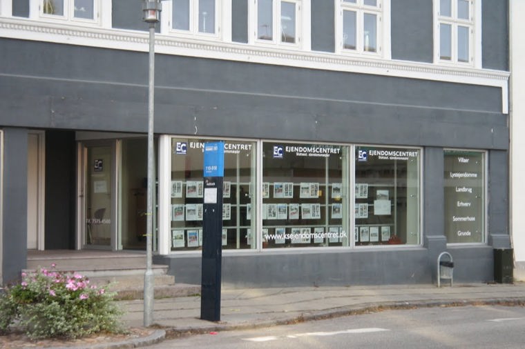 Åbningstider for Jyske Bank Aarhus C – Hvornår er der åbent og lukket? - 1