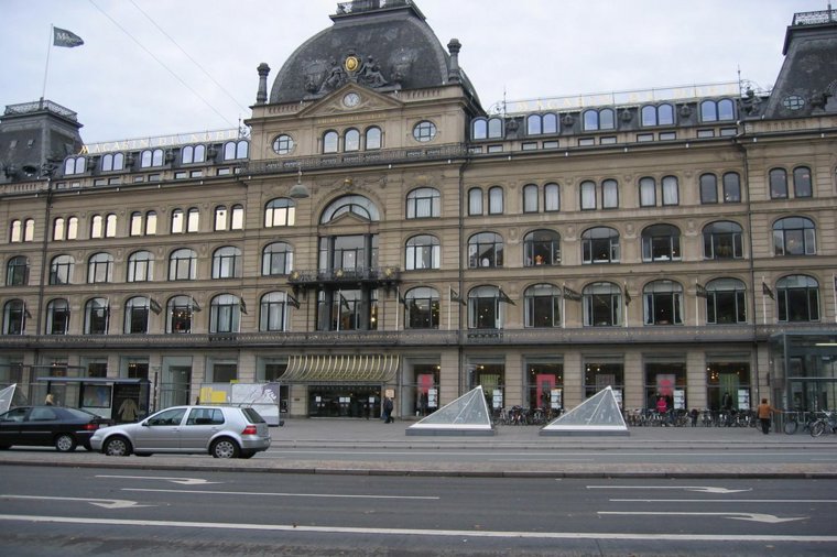 Åbningstider for Madklubben Admiralgade – Hvornår er der åbent og lukket? - 1