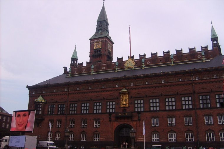 Åbningstider for Mash MASH AIRPORT – Hvornår er der åbent og lukket? - 1