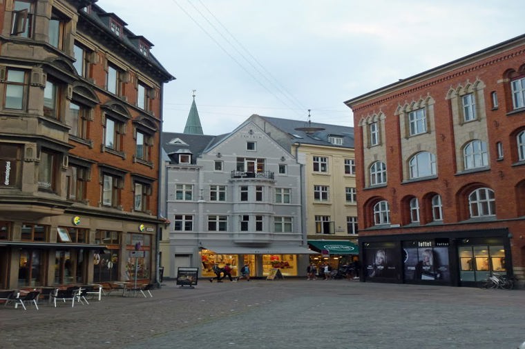 Åbningstider for Profil Optik Brøbecher Guldsmedgade – Hvornår er der åbent og lukket? - 2