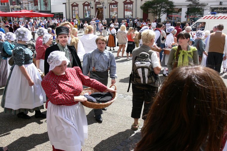 Åbningstider for Saint Tropez Horsens – Hvornår er der åbent og lukket? - 2