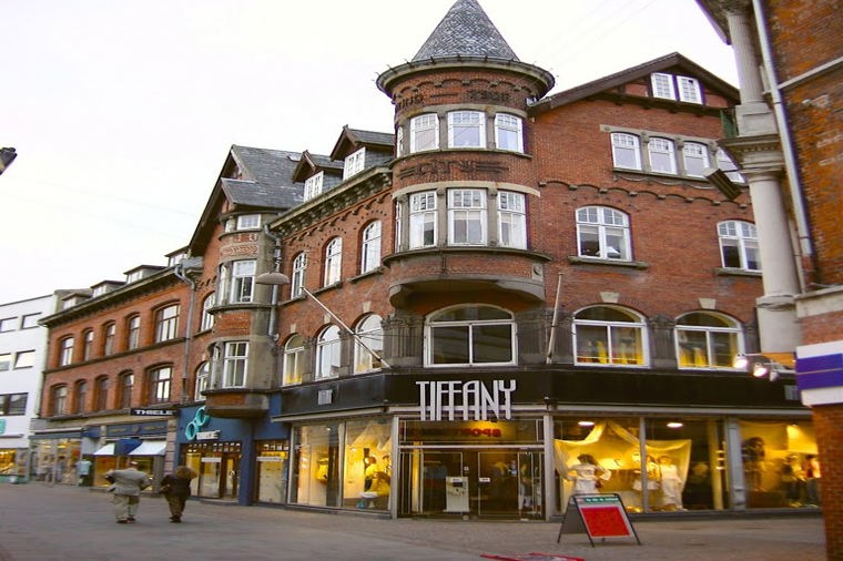 Åbningstider for TDC Butik Aalborg – Hvornår er der åbent og lukket? - 2