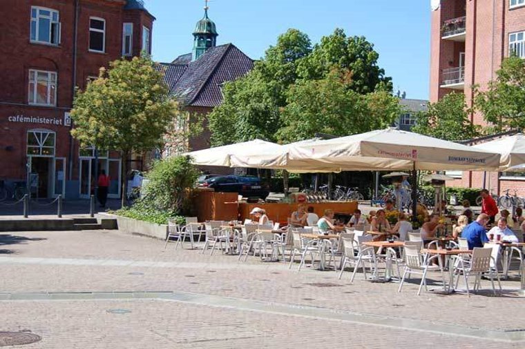 Åbningstider for Vero Moda Haderslev – Hvornår er der åbent og lukket? - 2