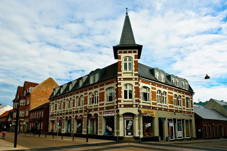 Åbningstider for Vestjysk Bank Esbjerg – Hvornår er der åbent og lukket? - 2