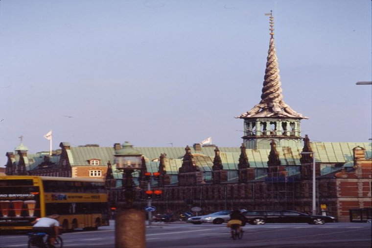 Åbningstider for ZARA Copenhagen – Hvornår er der åbent og lukket? - 2